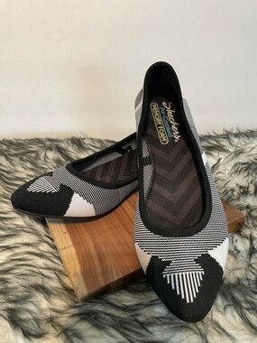 Skechers Black and White Pointed Toe Knit Flats